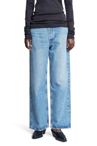  Low Slung Baggy Jeans 
