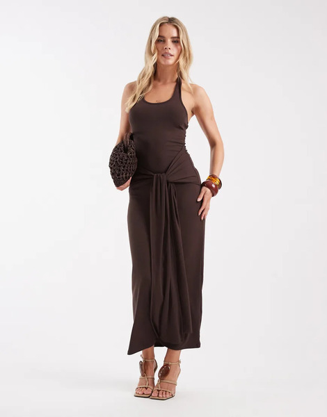  4th & Reckless Petite Vestido Largo Marrón Chocolate Con Cuello Halter Ancho Y Lazada Colgante Delantera De Punto Suave De 4th & Reckless Petite-brown 