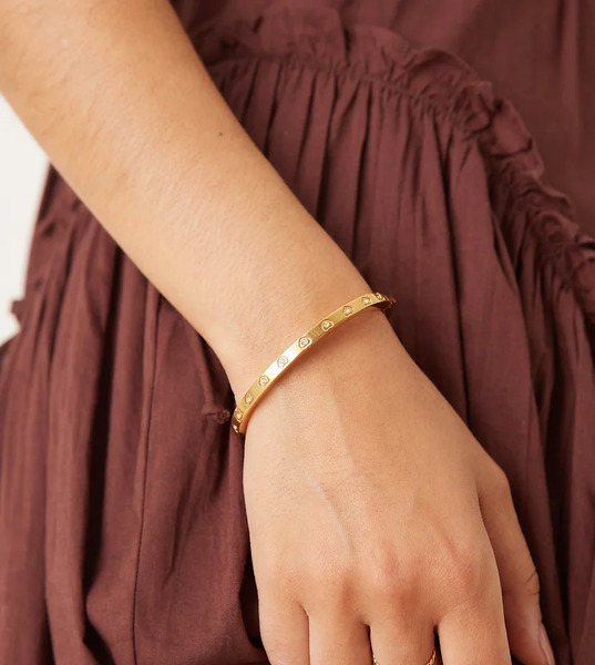  Abbott Lyon Pulsera Rígida Con Diseño De Corazones De Cristal De Acero Inoxidable Resistente Al Agua Chapado En Oro De 18 Quilates De Abbott Lyon-dorado 