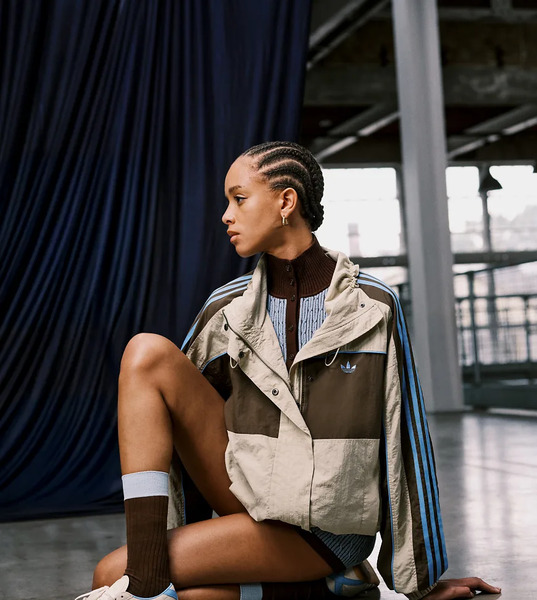  Adidas Originals X Asos Chaqueta De Chándal Beis Extragrande Con Diseño Color Block De Nailon De Adidas Originals X Asos-neutro 