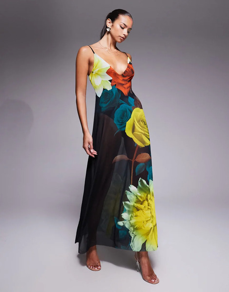  Afrm Vestido Largo Negro Con Estampado De Flores Extragrandes Y Cuello Escotado De Tejido Transparente De Afrm 