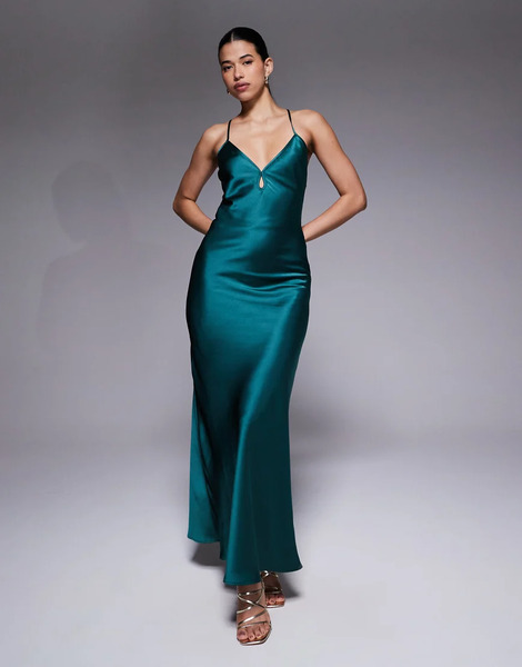  Aria Cove Vestido Largo Verde Esmeralda De Tirantes Con Espalda Abierta Y Detalle De Abertura Delantera De Satén De Aria Cove 