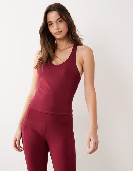  Asos Camiseta Deportiva Rojo Cereza De Tirantes Con Sujetador Integrado Efecto Push Up De Copas Grandes De 4505 