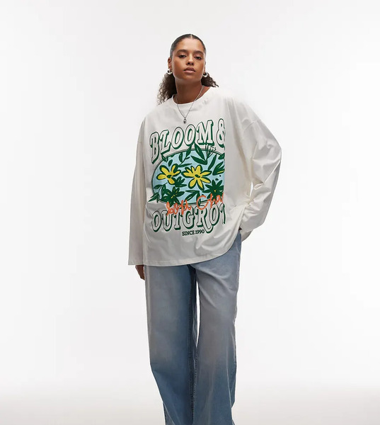  Asos Curve Camiseta Color Crema De Manga Larga Y Corte Skater Extragrande Con Gráfico De Flores Y Texto bloom De Asos Design Curve-blanco 