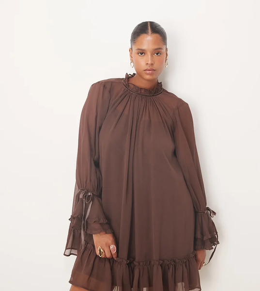  Asos Curve Vestido Corto Marrón Chocolate Amplio Con Volante Escalonado En Los Bordes Y Lazos De Terciopelo De Asos Design Curve-brown 