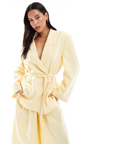 Asos Design Americana De Sastre Amarillo Crema Extragrande Con Lazada En La Cintura De Asos Design (parte De Un Conjunto) 