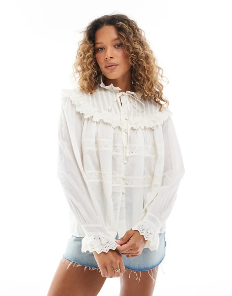  Asos Design Camisa Color Crema Con Detalle De Volantes, Diseño Bordado E Insertos De Encaje De Asos Design-blanco 