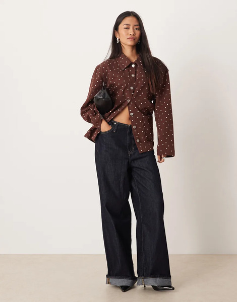  Asos Design Chaqueta Vaquera Marrón De Corte Depurado Con Bolsillos De Parche Y Estampado De Lunares Pequeños De Asos Design-brown 