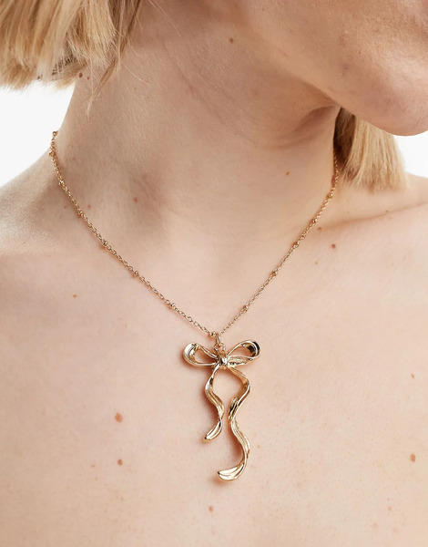 Asos Design Collar Dorado Con Charm De Lazo De Asos Design 