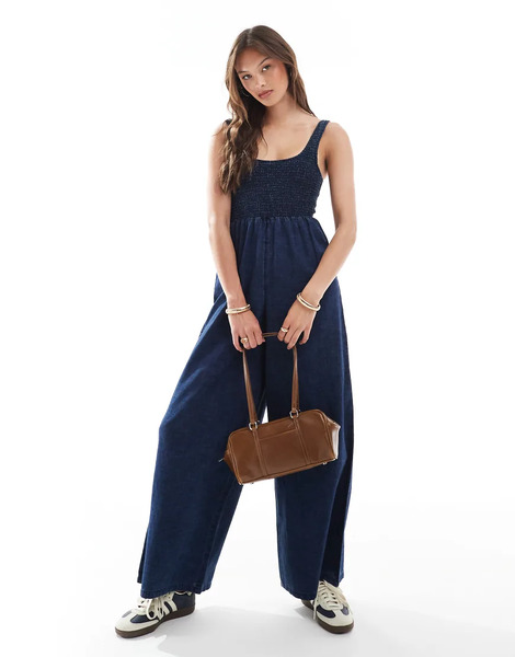 Asos Design Mono Vaquero Largo De Pernera Ancha Con Lavado Azul Añil Y Cuerpo Fruncido De Denim Suave De Asos Design 