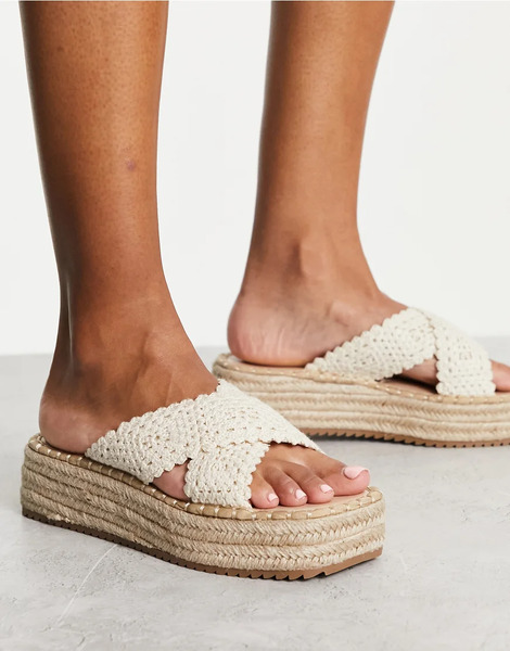  Asos Design Mules Beis De Croché Con Plataforma Plana Jazlyn De Asos Design-beis Neutro 