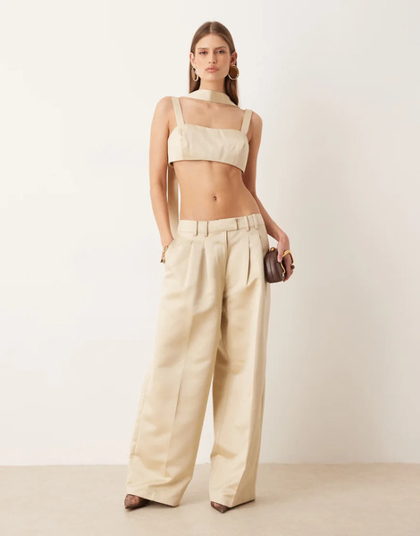  Asos Design Pantalones De Pernera Ancha Color Ostra De Sastre Con Detalle De Pinzas De Satén De Asos Design-neutro 