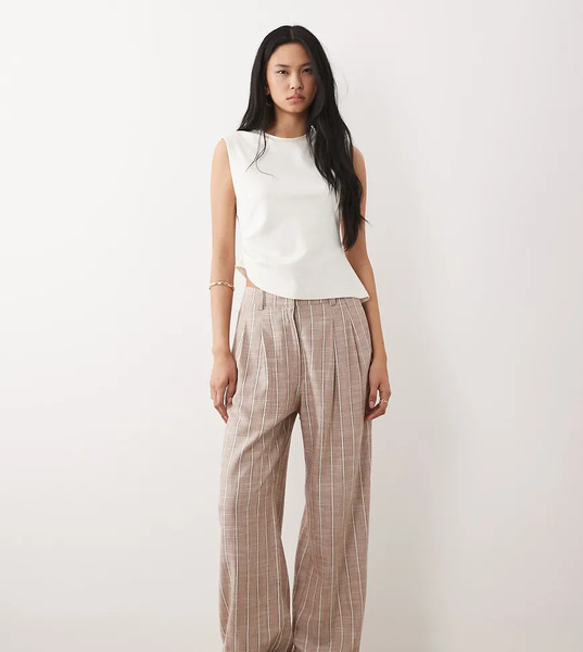  Asos Design Pantalones De Sastre A Rayas De Pernera Con Bajos Vueltos De Mezcla De Lino De Asos Design Tall-multicolor 