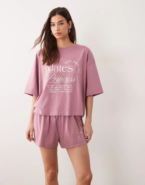  Asos Design Pijama Rosa De Pantalones Cortos Y Camiseta Con Estampado Gráfico pilates Princess De Asos Design-multicolor 