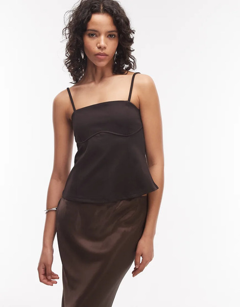  Asos Design Top Marrón Chocolate Ceñido De Tirantes Con Detalle Redondeado En El Pecho De Sarga De Asos Design-brown 