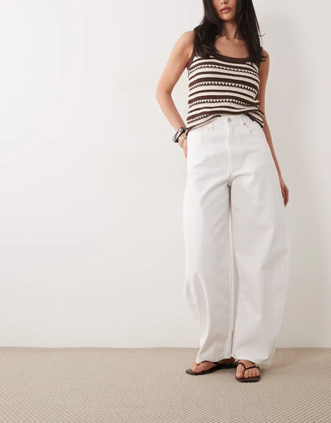  Asos Design Vaqueros Blancos De Talle Alto Y Pernera Barrel De Asos Design 