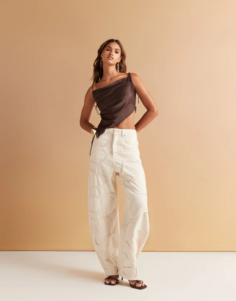  Asos Design Vaqueros Color Crudo De Pernera Barrel Y Talle Alto Con Detalle De Ondas A Tono De Asos Design-blanco 