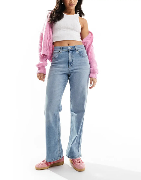  Asos Design Vaqueros Cómodos Y Elásticos De Pernera Recta Con Lavado Claro De Asos Design-azul 