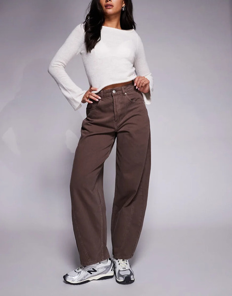  Asos Design Vaqueros Marrón Lavado De Pernera Barrel Con Diseño De Paneles Y Detalle De Trabilla Regulable De Asos Design-brown 
