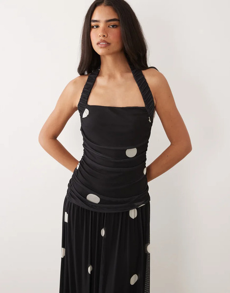 Asos Design Asos Design - Vestido Largo Con Estampado De Lunares, Cuello Halter Fruncido Y Falda De Corte Amplio Circular De Tejido Suave-negro 