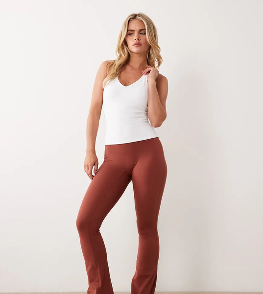  Asos Leggings Color ámbar Para Yoga De Corte Slim Acampanado Y Talle Alto De Tejido Suave Icon De 4505 Petite-brown 
