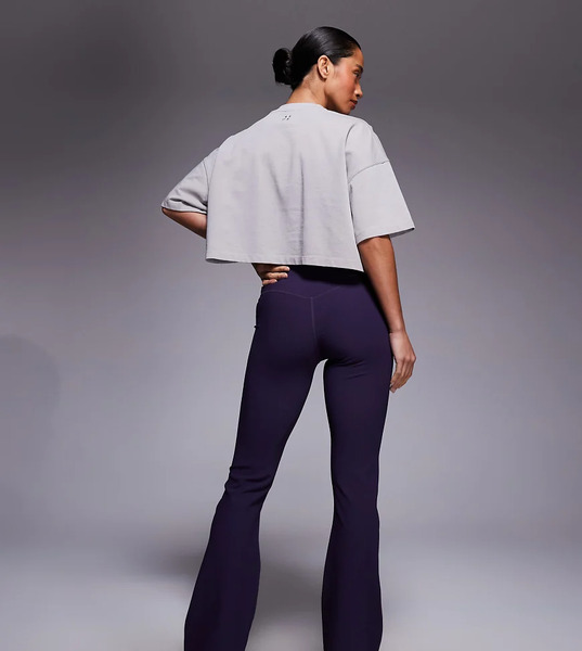  Asos Leggings Morado Uva Para Yoga De Corte Slim Acampanado Con Cintura Cruzada De Canalé Fino De 4505 Petite 