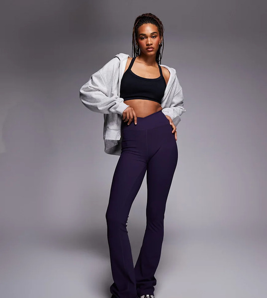  Asos Leggings Morado Uva Para Yoga De Corte Slim Acampanado Con Cintura Cruzada De Canalé Fino De 4505 Tall 