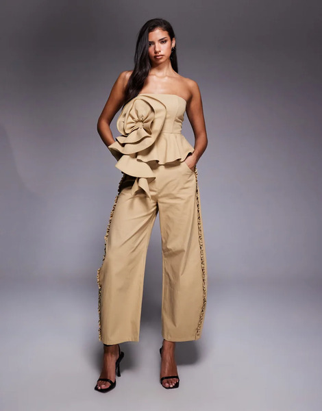  Asos Luxe Pantalones Tostados De Pernera Barrel Con Volantes De Sarga De Algodón De Asos Luxe (parte De Un Conjunto)-neutro 