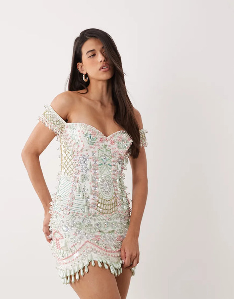  Asos Luxe Asos Luxe - Vestido Corto Verde Salvia Y Rosa Rubor Con Diseño De Mariposas Y Corazones De Abalorios-multicolor 