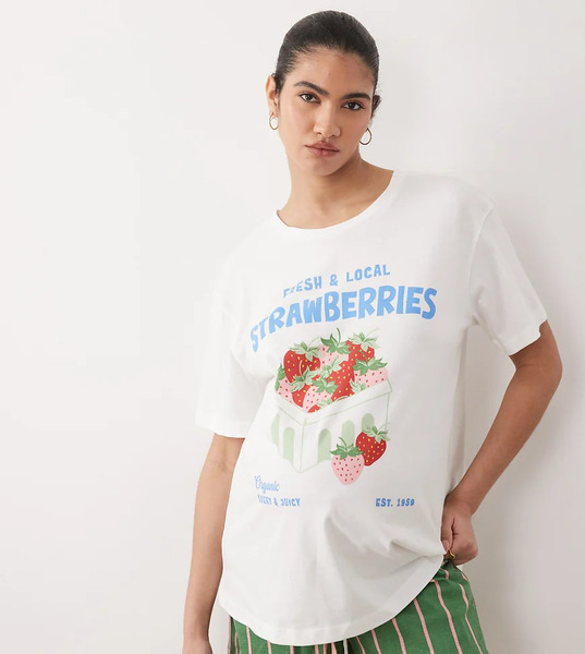  Asos Maternity Asos Design Maternity - Pijama De Pantalones Cortos Y Camiseta Extragrande Con Estampado Gráfico De Fresas-verde 