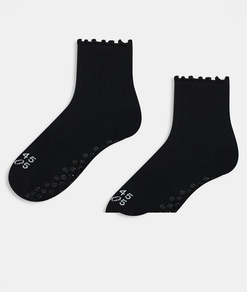  Asos Pack De 2 Pares De Calcetines Negros Antideslizantes Para Pilates De Caña Alta Con Ribete Ondulado De 4505 