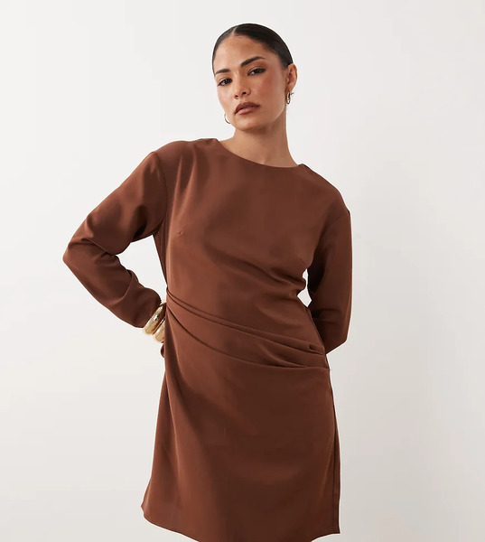  Asos Petite Asos Design Petite - Vestido Corto Marrón Capuchino Con Manga Larga Fluida Y Detalle Fruncido En El Lateral 