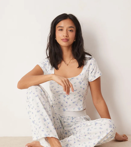  Asos Petite Pantalones De Pijama Con Estampado De Florecitas, Cinturilla A La Vista Y Ribete De Puntilla Mix & Match De Asos Design Petite-blanco 