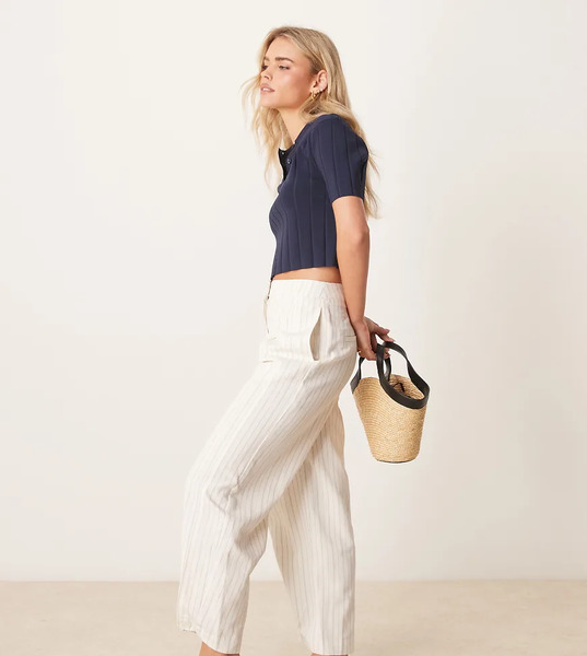  Asos Petite Pantalones De Sastre Color Crudo A Rayas Con Trabilla Multiposición En El Bajo De Lino De Asos Design Petite-multicolor 
