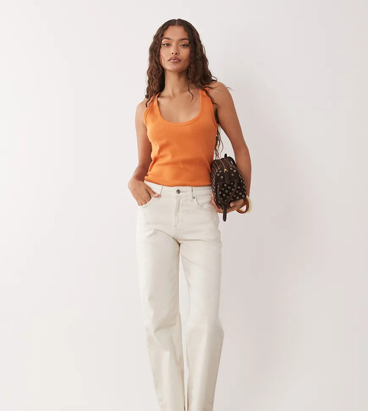  Asos Petite Vaqueros Blancos Elásticos De Pernera Recta Cómoda De Asos Design Petite 