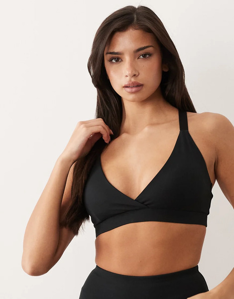  Asos Sujetador Deportivo Negro De Sujeción Media Con Cuello De Pico Y Tirantes Ajustables De Tejido Suave De 4505 