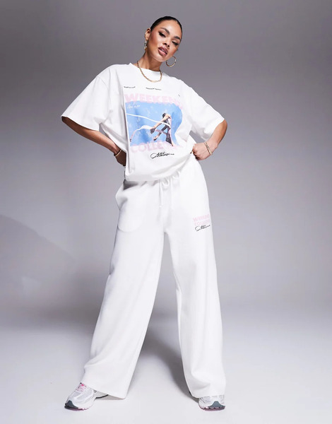  Asos Weekend Collective Joggers De Pernera Ancha Con Estampado Gráfico De Corredor De Tejido Texturizado De Weekend Collective (parte De Un Conjunto)-blanco 