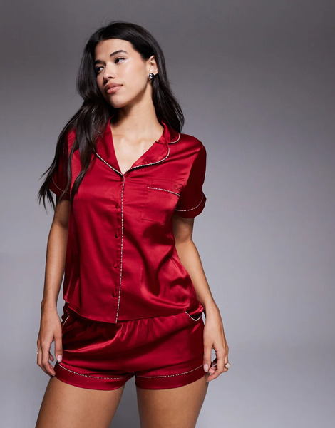  Boux Avenue Pijama Rojo Oscuro De Pantalones Cortos Y Top Con Cuello De Solapas Y Detalle De Ribete De Satén Luxe De Boux Avenue 