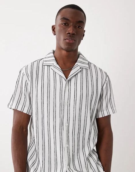  Brave Soul Brave Soul - Camisa Blanca A Rayas Negras De Manga Corta De Tejido Texturizado (parte De Un Conjunto)-blanco 