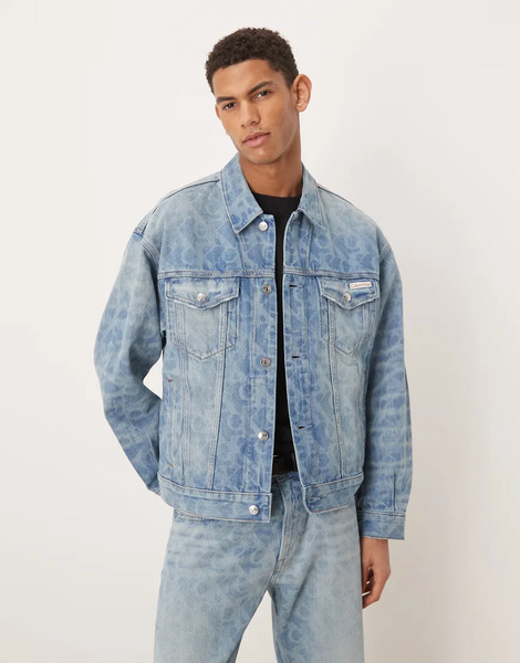  Calvin Klein Jeans Chaqueta Vaquera Estilo Camionero Con Lavado Azul Claro Y Logo Integral De Calvin Klein Jeans (parte De Un Conjunto) 