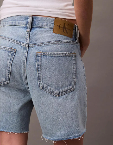  Calvin Klein Jeans Pantalones Cortos Vaqueros Azul Claro Con Diseño Desgastado De Estilo Años 90 Signature De Calvin Klein Jeans 