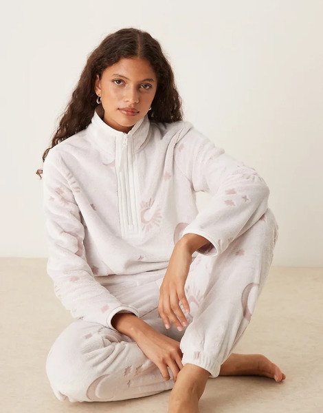  Chelsea Peers Conjunto De Estar Por Casa Con Estampado De Estrellas En El Mismo Tono De Polar De Chelsea Peers-neutro 