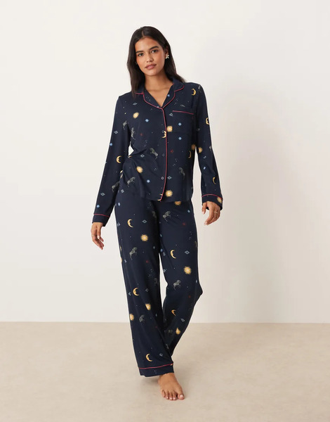  Chelsea Peers Pijama De Manga Larga Con Cuello De Solapas Y Estampado Cósmico Con Cebras De Poliéster De Chelsea Peers-azul Marino 