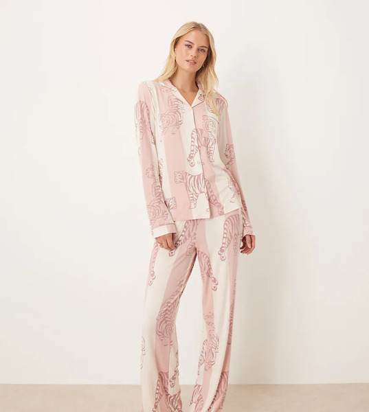  Chelsea Peers Tall Pijama De Manga Larga Con Cuello De Solapas Y Estampado De Leopardo Y Rayas De Poliéster De Chelsea Peers Tall-rosa 