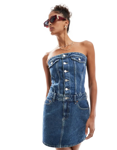  Dr Denim Vestido Vaquero Corto Con Lavado Azul Medio, Escote Palabra De Honor Y Botones Delanteros Carlisle De Dr Denim 