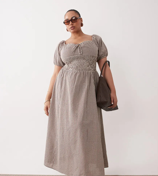  Esmee Curve Vestido Playero Largo A Cuadros Vichy Marrones Y Color Crema Con Mangas Abullonadas Y Lazada Delantera De Esmee Curve-brown 