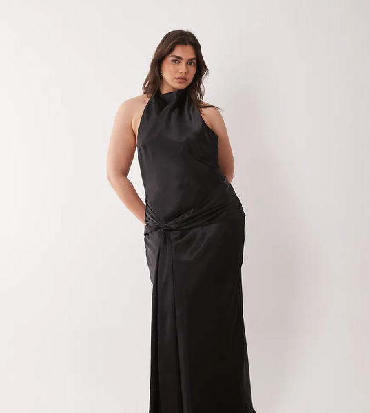  Forever New Curve Vestido Largo Negro Con Cuello Halter Y Detalle Anudado En La Parte Delantera De Satén De Forever New Curve 