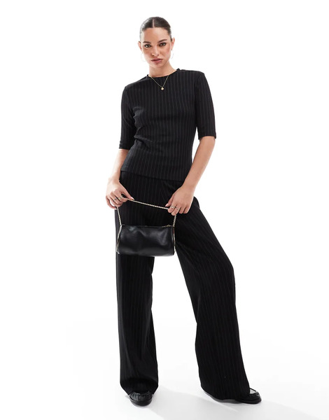  French Connection Pantalones Negros De Pernera Ancha Con Raya Diplomática Regina De French Connection (parte De Un Conjunto) 