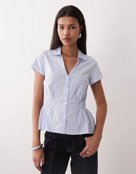  Gina Tricot Blusa A Rayas Azules Y Blancas Con Cintura Ceñida De Tejido Rugoso Rico En Algodón De Gina Tricot-multicolor 