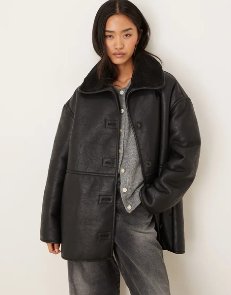  Gina Tricot Chaqueta Corta Negra Con Diseño Reforzado De Poliuretano Y Borreguito Tipo Peluche De Gina Tricot-negro 
